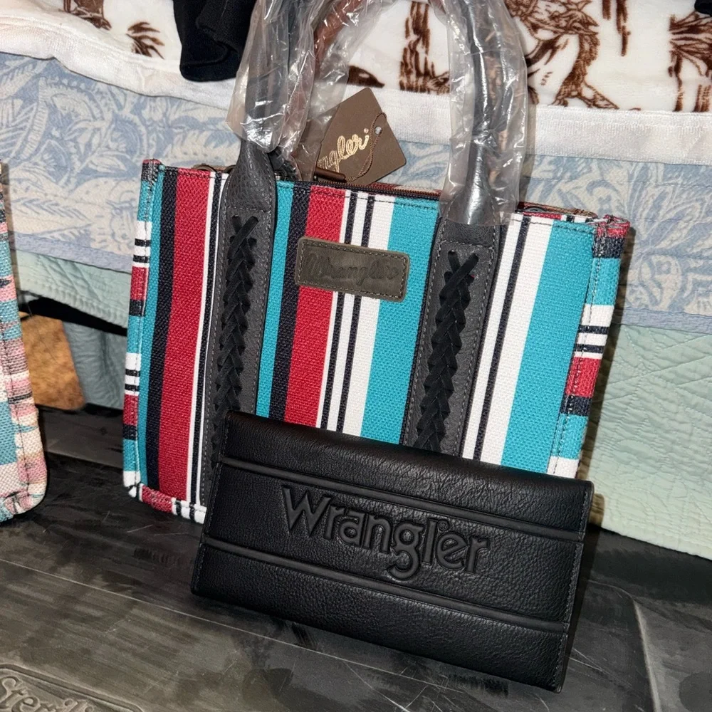 Wrangler Tan and Brown Aztec Tote with Matching Tan Wallet - Picture 2 of 2